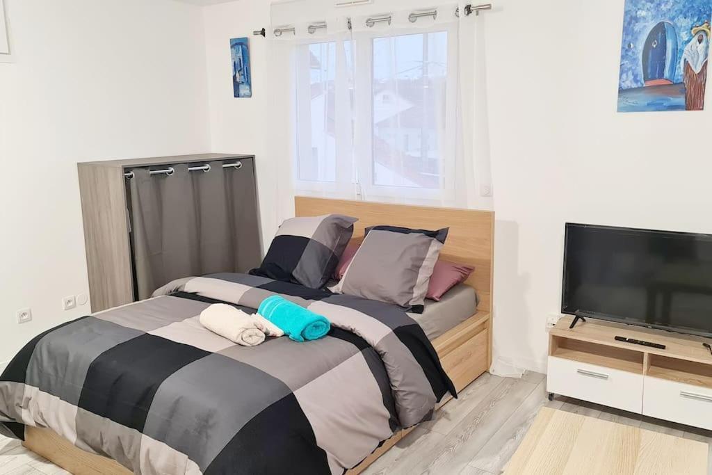 Appartement Tres Lumineux Et Calme. スヴラン エクステリア 写真
